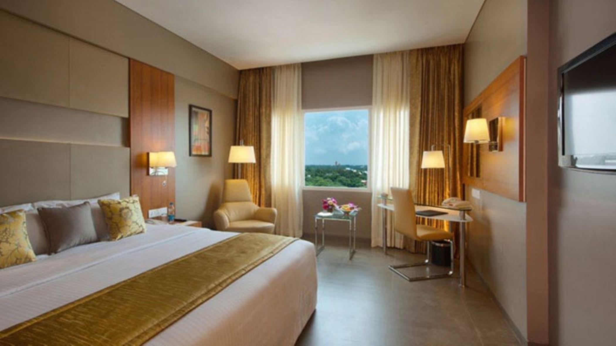 فندق فَدودارافي  رويال أوركيد سنترال أكوتا - فادودارا الغرفة الصورة