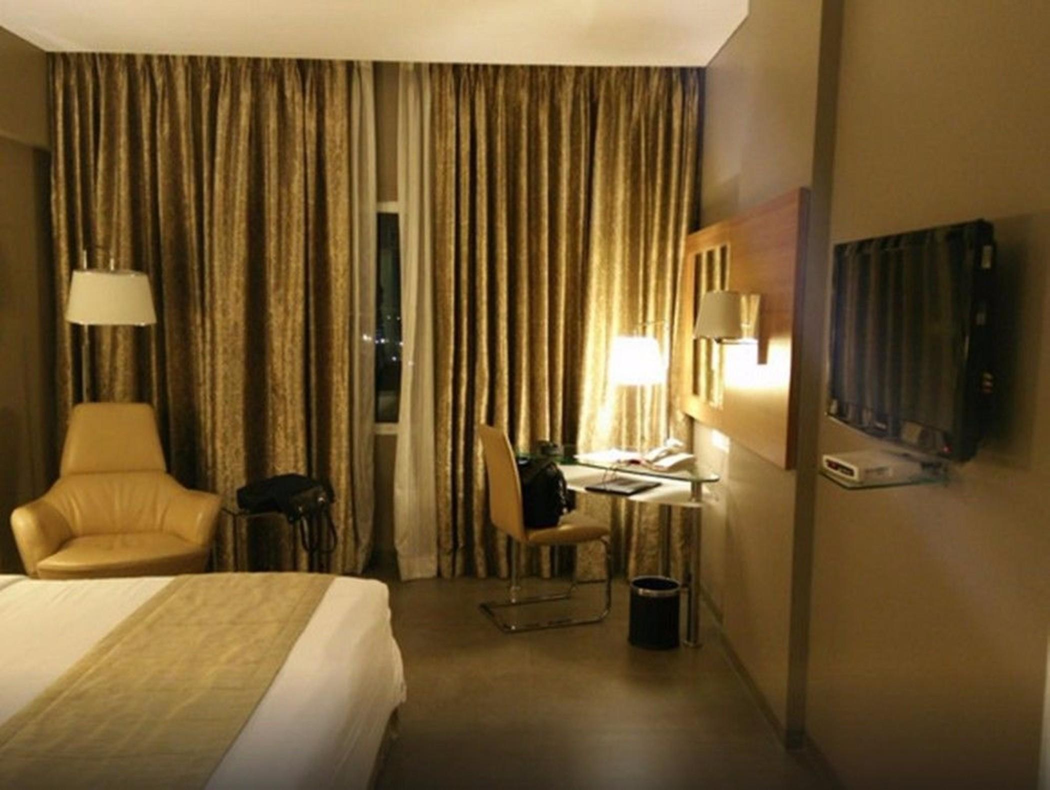 فندق فَدودارافي  رويال أوركيد سنترال أكوتا - فادودارا المظهر الخارجي الصورة